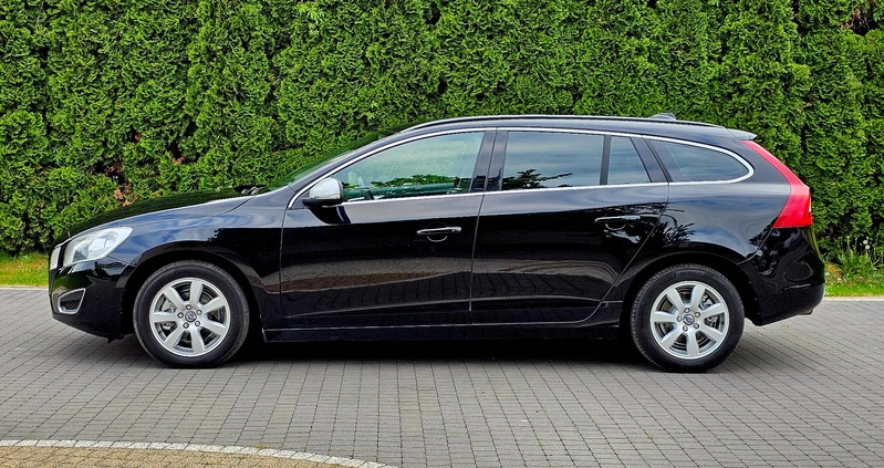 Volvo V60 cena 29900 przebieg: 283000, rok produkcji 2012 z Radom małe 172